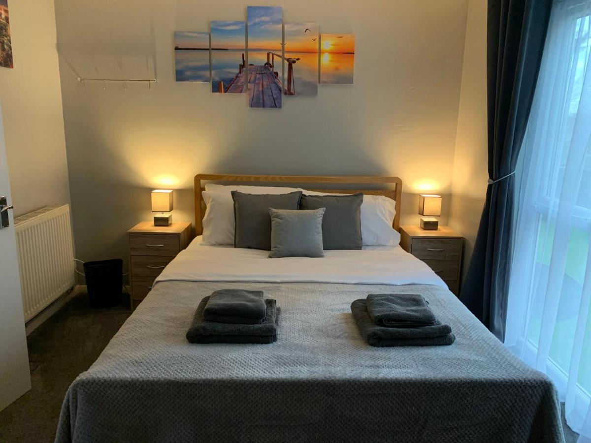Modern Cosy Warm Home With Free Parking Chelmsford Exterior photo